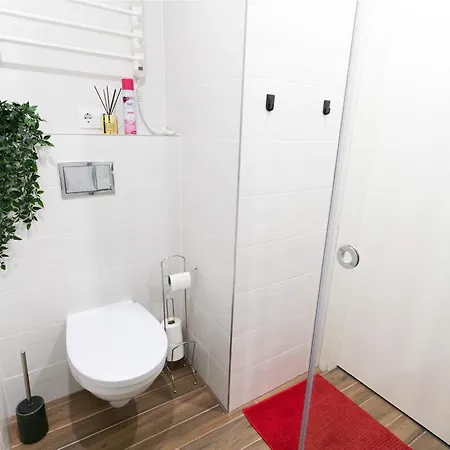 Cozy On Veerenni St, Garden Views. * 塔林