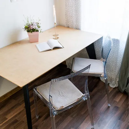 Cozy On Veerenni St, Garden Views. *