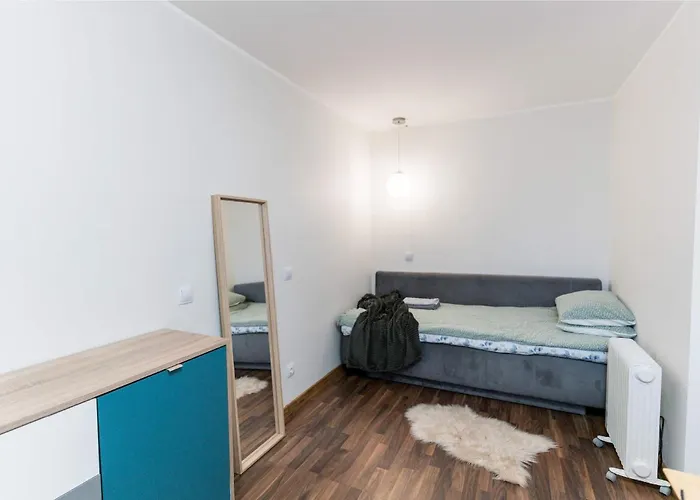 Cozy On Veerenni St, Garden Views. Апартаменты *