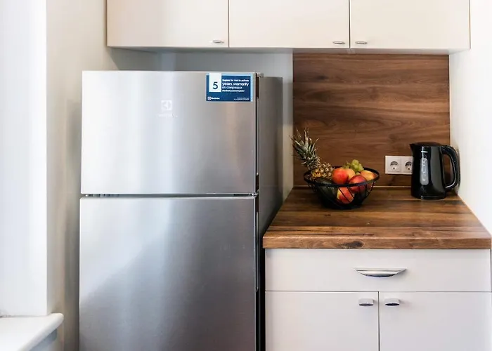 Апартаменты Cozy On Veerenni St, Garden Views. Таллин