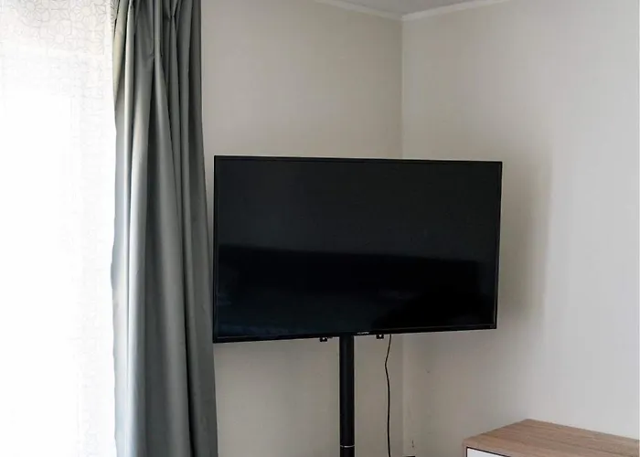 Cozy On Veerenni St, Garden Views. * Таллин