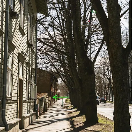 Cozy On Veerenni St, Garden Views. Апартаменти *